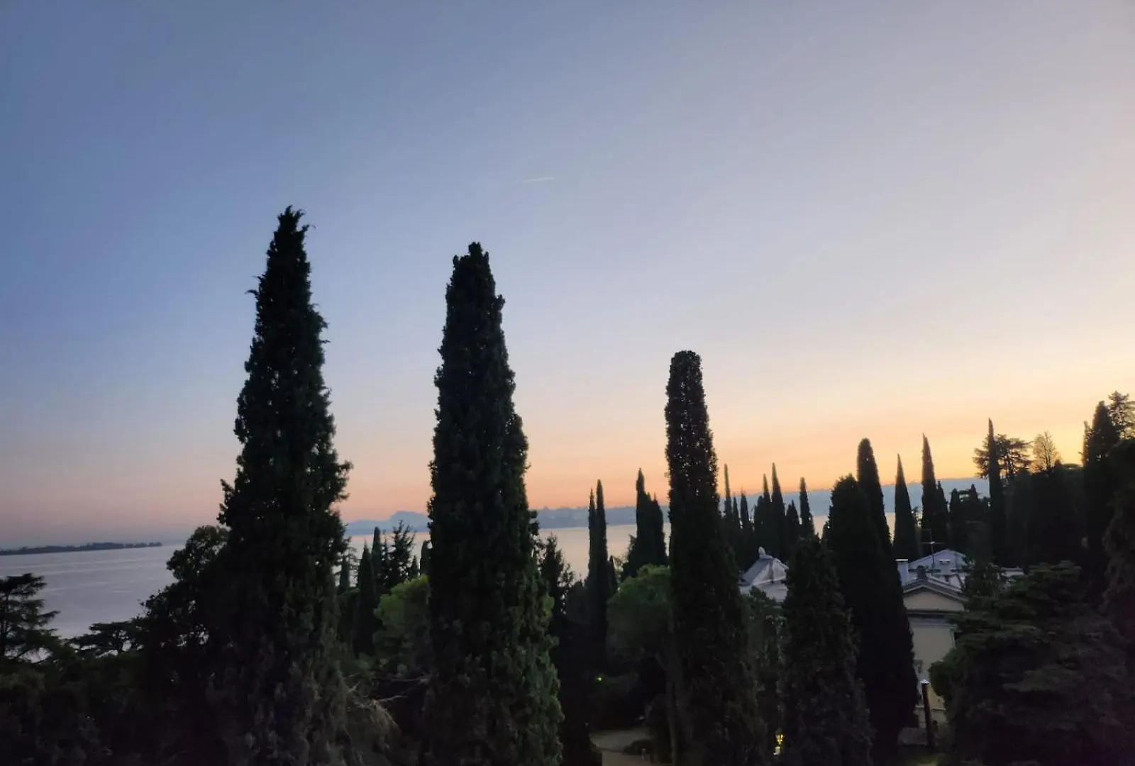 Lägenhet Room 125 Gardone Riviera Italien