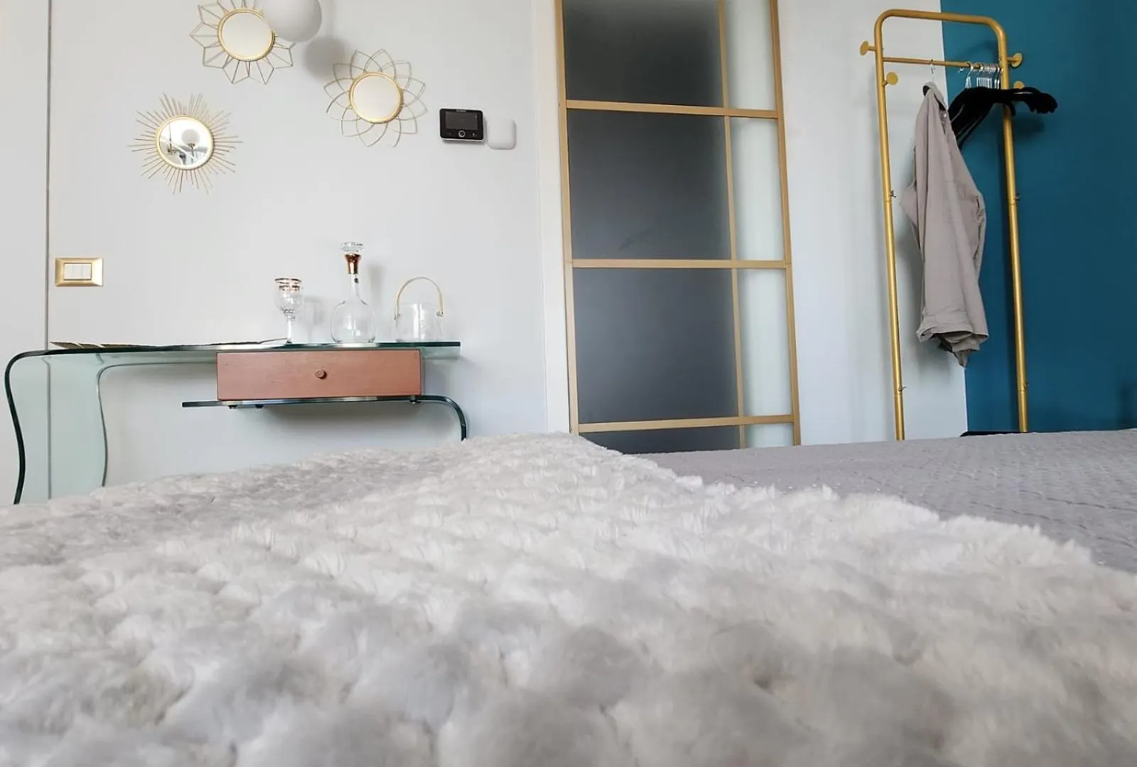 Room 125 Gardone Riviera 0*,